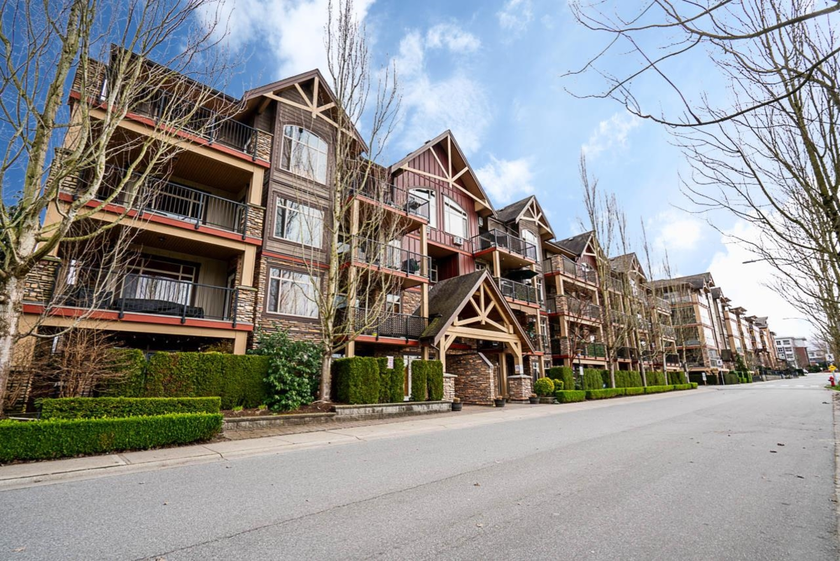 Outdoor Patio Photo of 417 8328 207a Street, Langley, BC