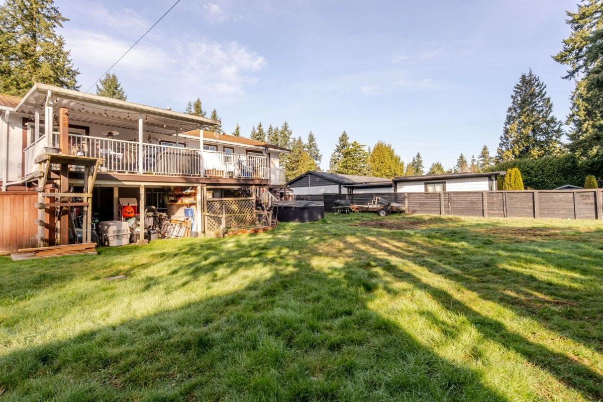 Garden / Landscaping Photo of 3924 205b Street, Langley, BC