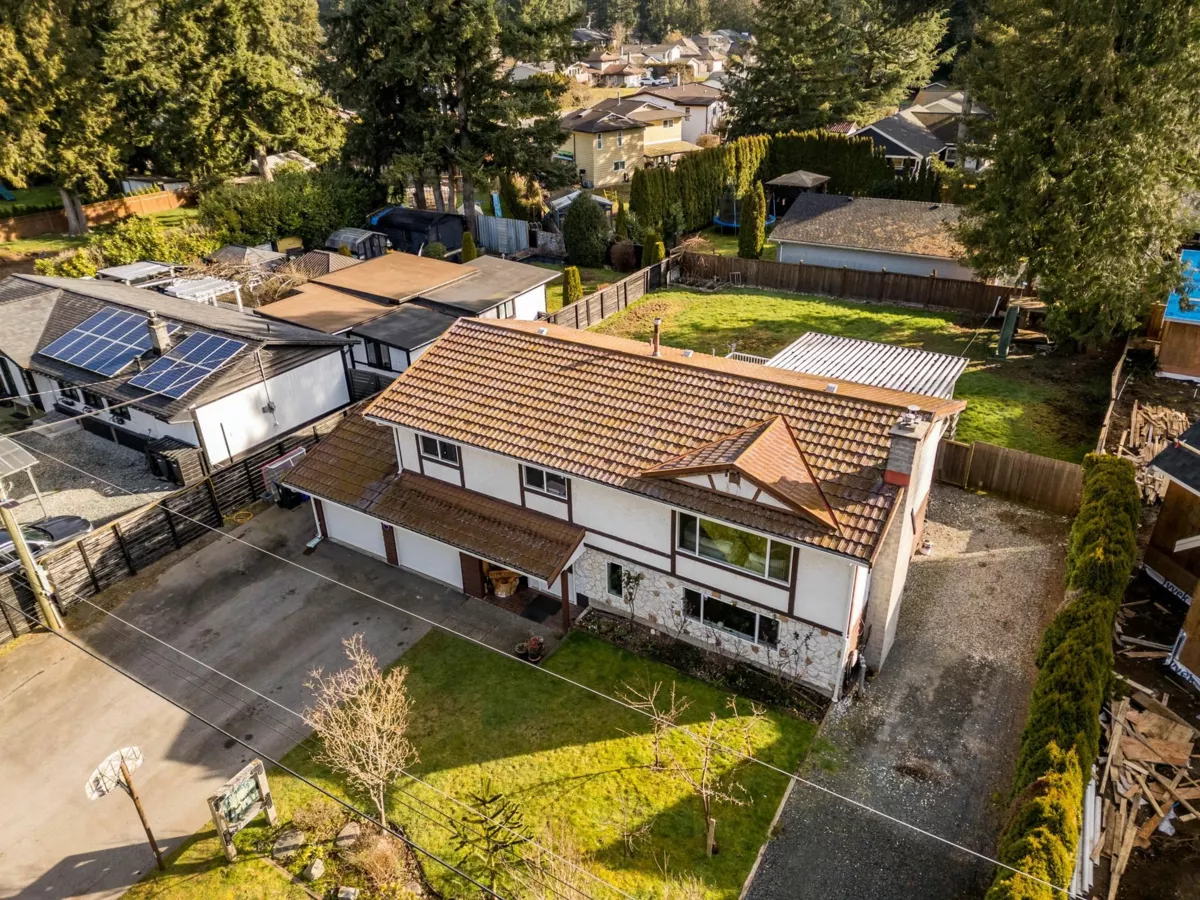 Swimming Pool Photo of 3924 205b Street, Langley, BC