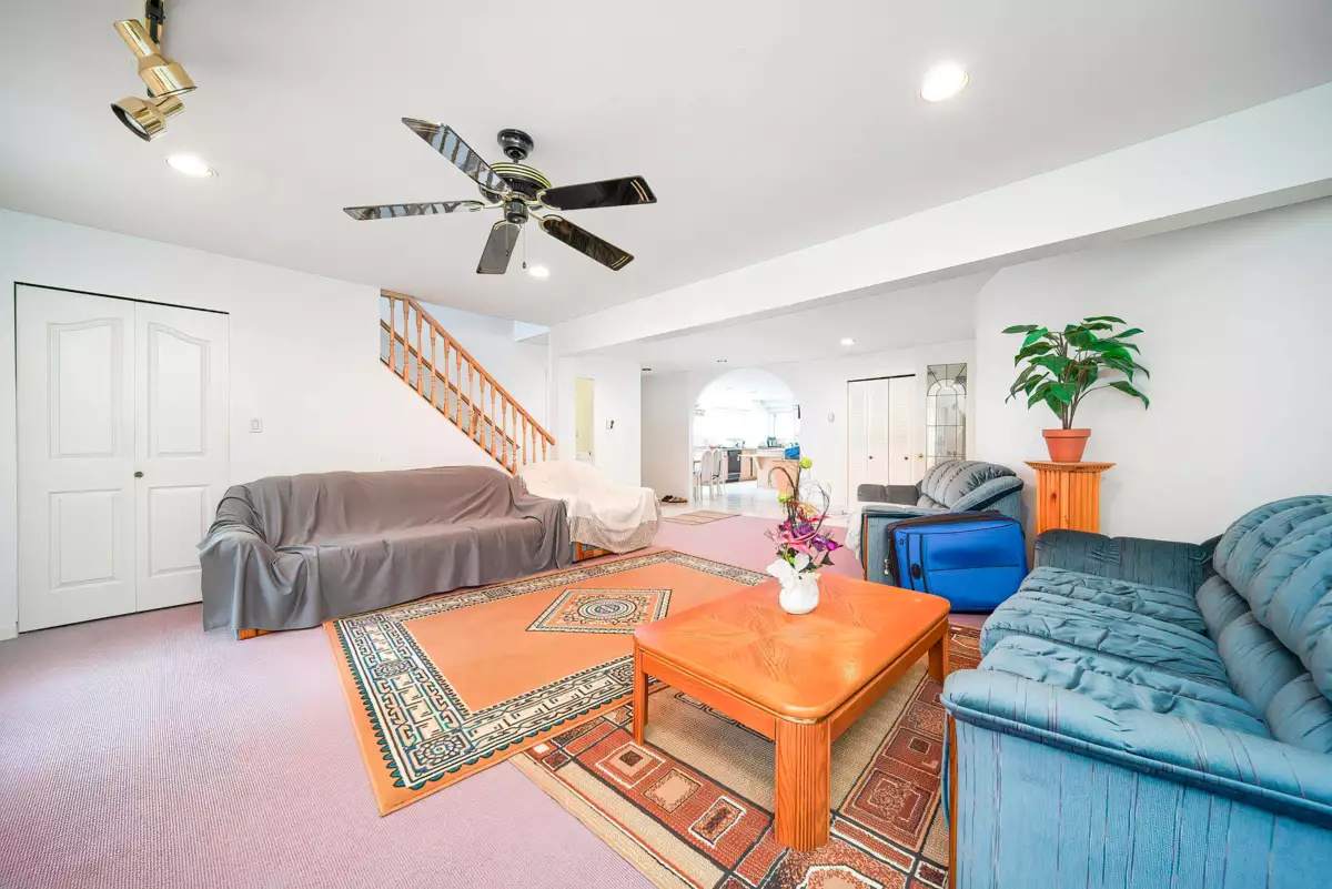 Loft / Bonus Room Photo of 7000 No. 5 Road, Richmond, BC