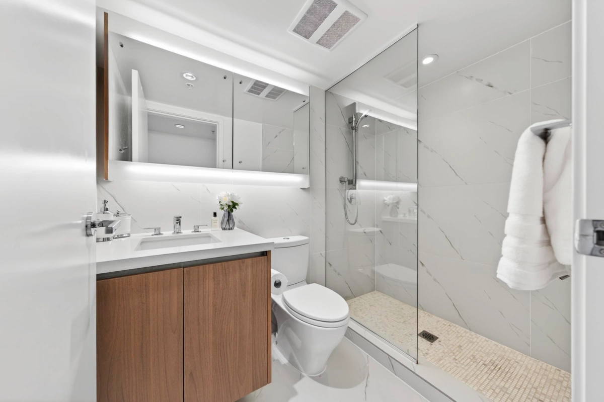 Guest Bathroom Photo of 916 3131 Ketcheson Road, Richmond, BC