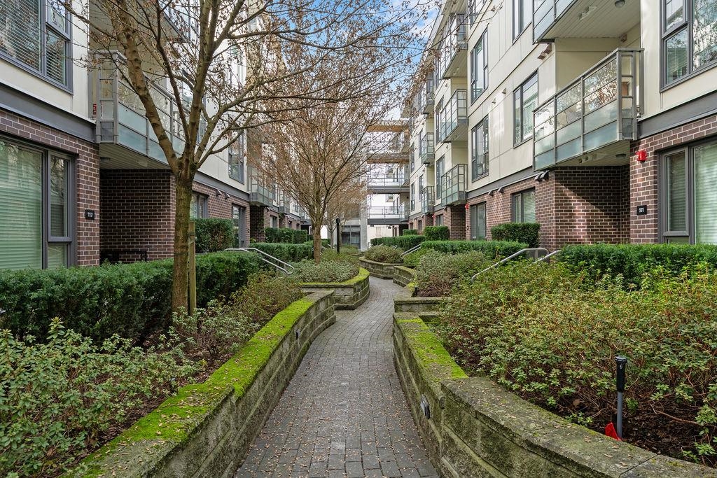 Outdoor Kitchen Photo of 312 5355 Lane Street, Burnaby, BC