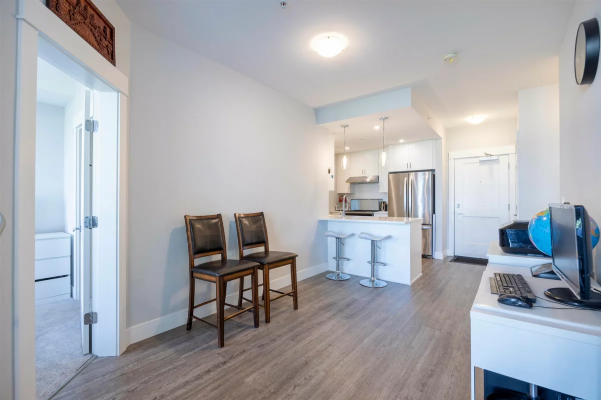 Dining Area Photo of 3420 2180 Kelly Avenue, Coquitlam, BC