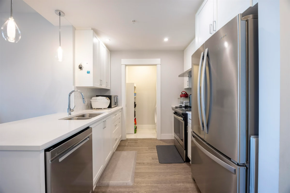Kitchen Photo of 3420 2180 Kelly Avenue, Coquitlam, BC