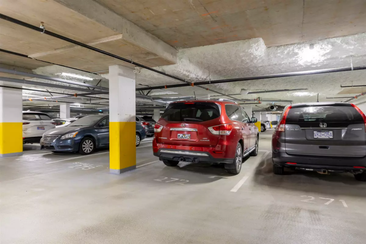 Mudroom Photo of 3420 2180 Kelly Avenue, Coquitlam, BC
