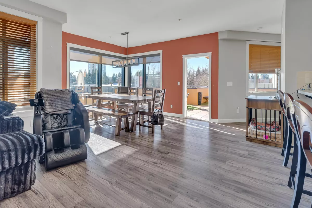 Breakfast Nook Photo of 326 2860 Trethewey Street, Abbotsford, BC