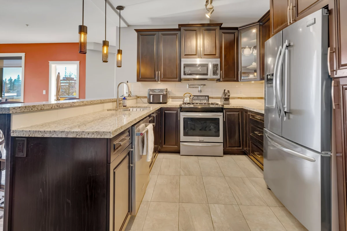 Dining Area Photo of 326 2860 Trethewey Street, Abbotsford, BC