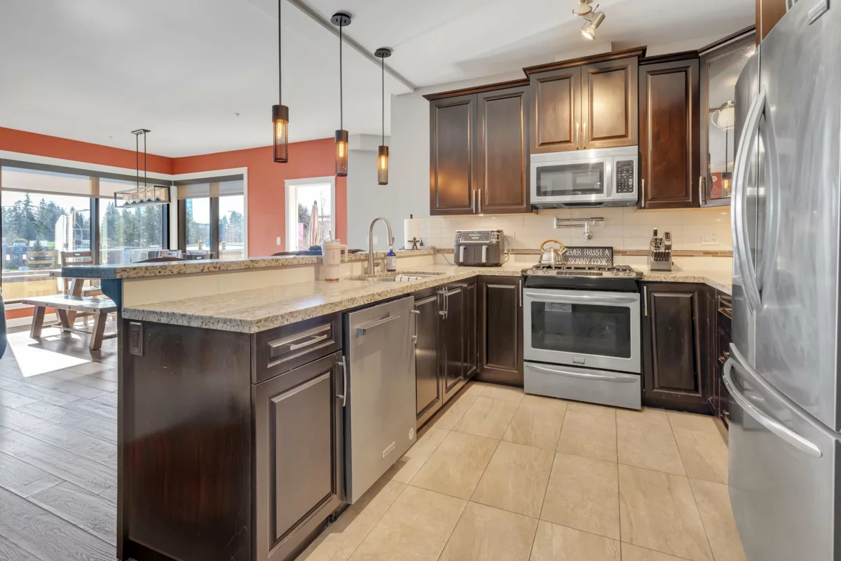 Family Room Photo of 326 2860 Trethewey Street, Abbotsford, BC