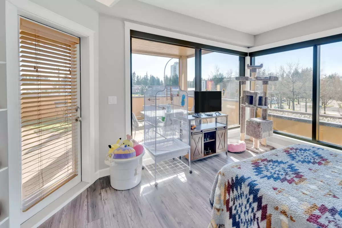 Laundry Room Photo of 326 2860 Trethewey Street, Abbotsford, BC