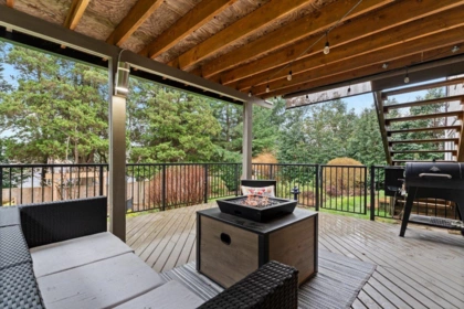 Hot Tub / Spa Photo of 32562 Fleming Avenue, Mission, BC