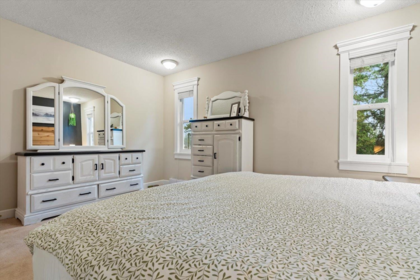 Powder Room Photo of 32562 Fleming Avenue, Mission, BC