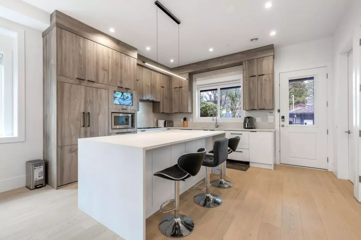 Dining Area Photo of 769 W 53rd Avenue, Vancouver, BC