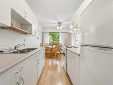 Kitchen Island Photo of 315 155 E 5th Street, North Vancouver, BC