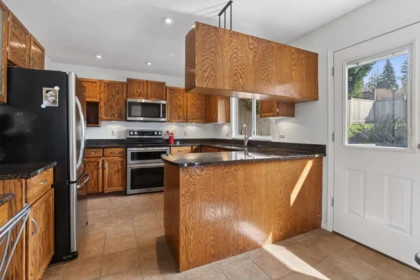 Breakfast Nook Photo of 2577 Trillium Place, Coquitlam, BC