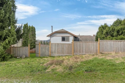Front Yard Photo of 2577 Trillium Place, Coquitlam, BC