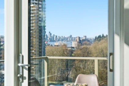 1606 1550 Fern Street, North Vancouver, BC, North Vancouver — Apartment/Condo for sale