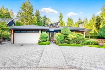389 Moyne Drive, West Vancouver, BC, West Vancouver — Single Family Residence for sale