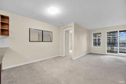 319 4768 Brentwood Drive, Burnaby, BC, Burnaby — Apartment/Condo for sale