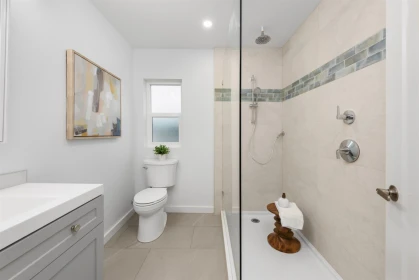 Guest Bathroom Photo of 6911 Graybar Road, Richmond, BC