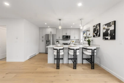 Kitchen Island Photo of 6911 Graybar Road, Richmond, BC