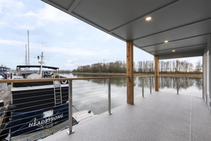 Swimming Pool Photo of 6911 Graybar Road, Richmond, BC