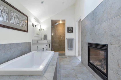 Basement Recreation Room Photo of 23066 Bedford Trail, Langley, BC