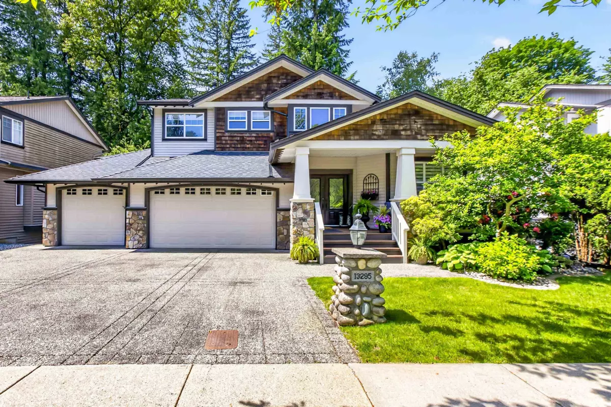 Living Room Photo of 13295 233 Street, Maple Ridge, BC
