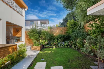 Aerial View of 828 Stevens Street, White Rock, BC