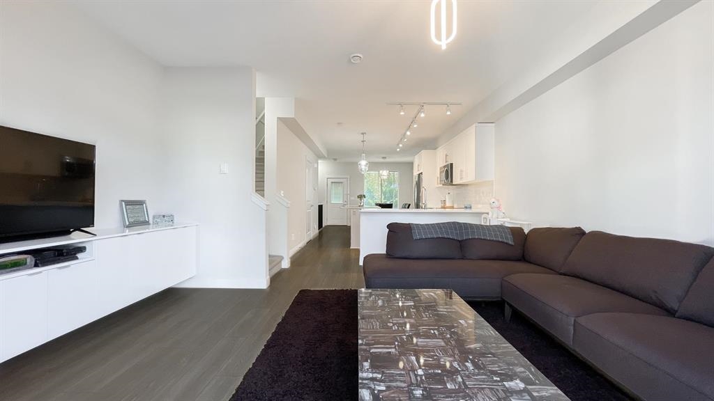 Family Room Photo of 138 6030 142 Street, Surrey, BC