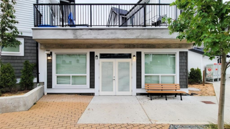 Entry Foyer Photo of 138 6030 142 Street, Surrey, BC
