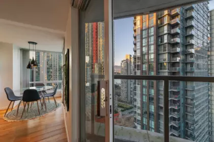 2103 1166 Melville Street, Vancouver, BC, Vancouver — Apartment/Condo for sale