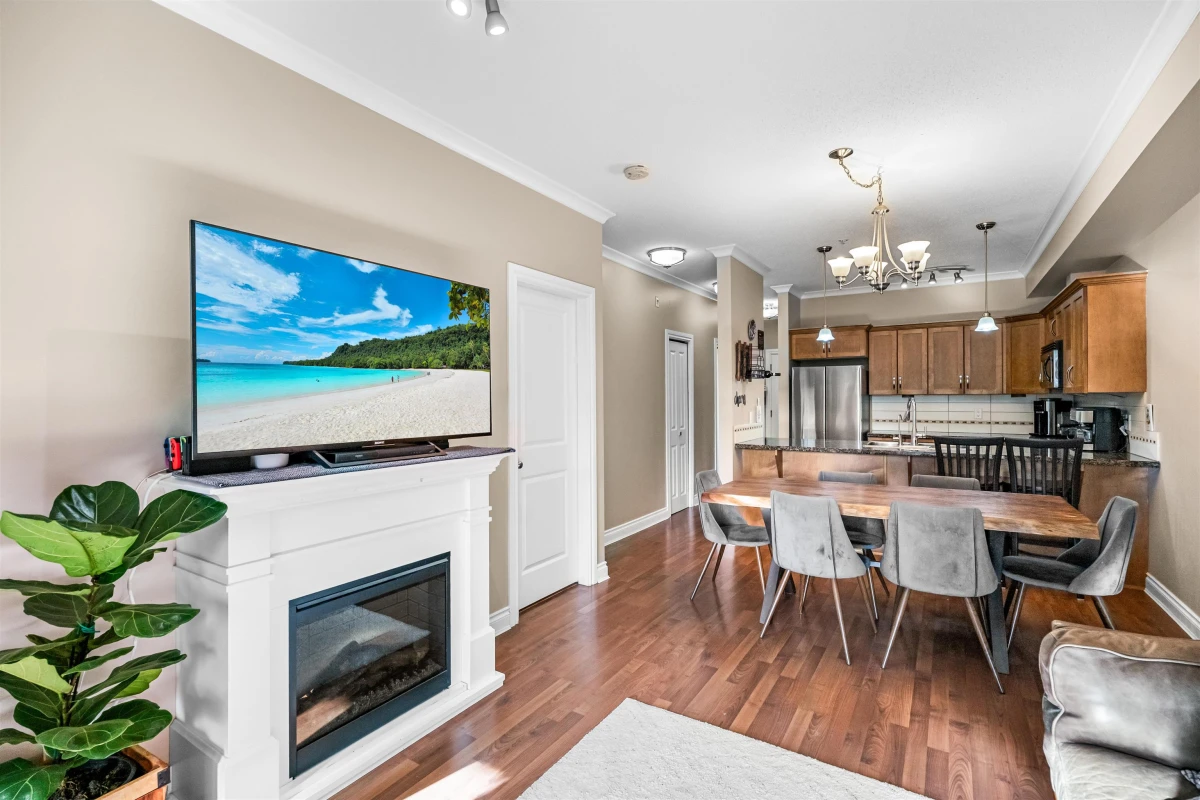 Family Room Photo of 104 20286 53a Avenue, Langley, BC