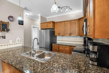 Kitchen Photo of 104 20286 53a Avenue, Langley, BC