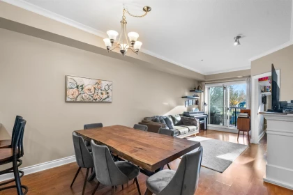 Staircase Photo of 104 20286 53a Avenue, Langley, BC
