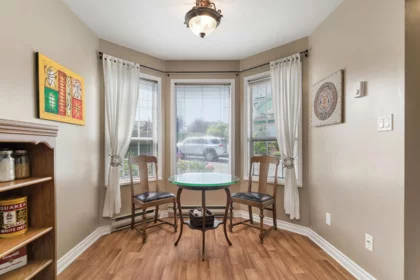Kitchen Island Photo of 54 3115 Trafalgar Street, Abbotsford, BC