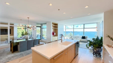 Breakfast Nook Photo of 801 3315 Cypress Place, West Vancouver, BC