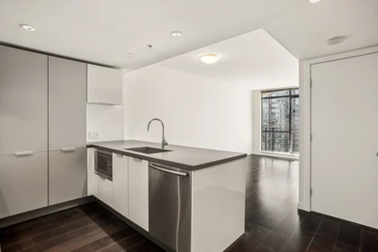 2202 788 Richards Street, Vancouver, BC, Vancouver — Apartment/Condo for sale