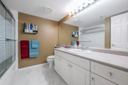 Powder Room Photo of 303 13870 70 Avenue, Surrey, BC