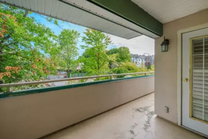 Staircase Photo of 303 13870 70 Avenue, Surrey, BC