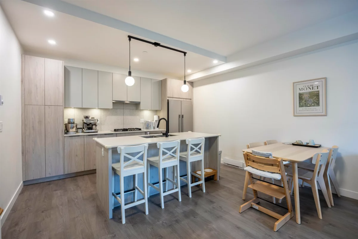 Dining Area Photo of 115 715 Ducklow Street, Coquitlam, BC