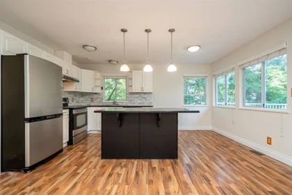 Kitchen Island Photo of 12466 231b Street, Maple Ridge, BC