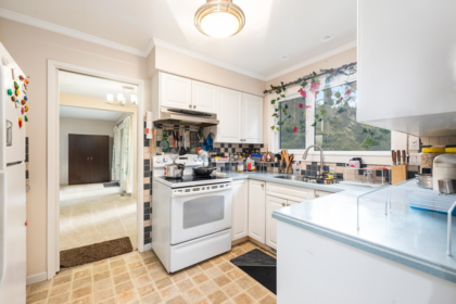 Kitchen Photo of 1135 Heritage Boulevard, North Vancouver, BC