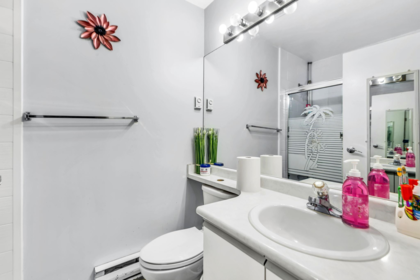 Laundry Room Photo of 18 7127 124 Street, Surrey, BC