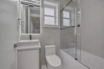 Powder Room Photo of 3118 W 42nd Avenue, Vancouver, BC
