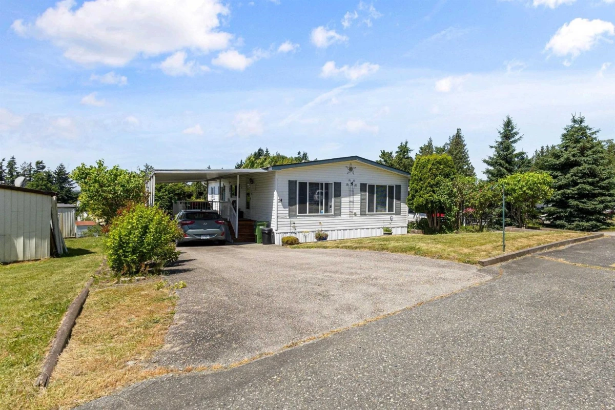Exterior Rear Photo of 14 2035 Martens Street, Abbotsford, BC