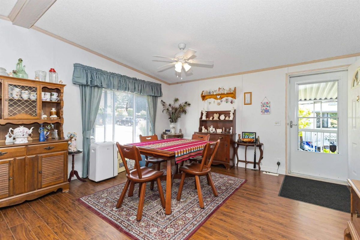 Family Room Photo of 14 2035 Martens Street, Abbotsford, BC