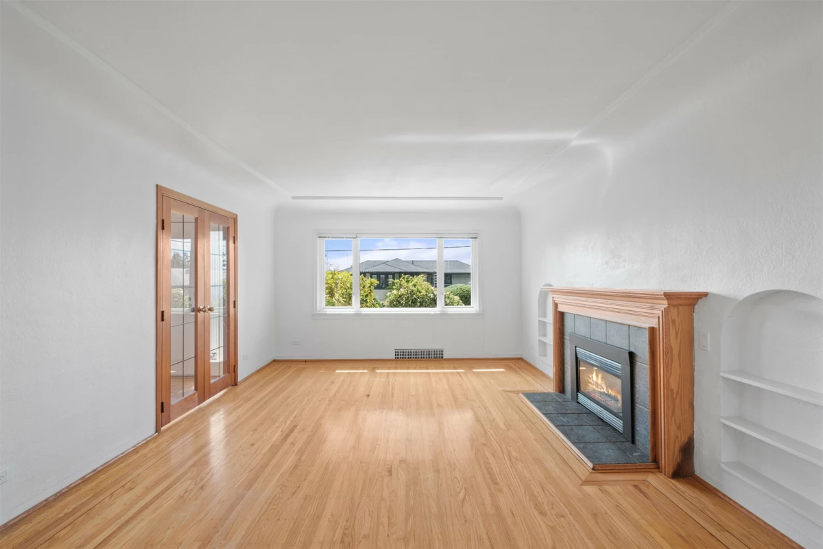 Family Room Photo of 3894 Sunnycrest Drive, North Vancouver, BC