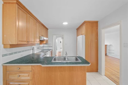 Primary Bathroom Photo of 3894 Sunnycrest Drive, North Vancouver, BC