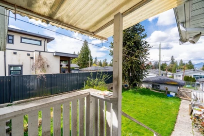 Backyard Photo of 8255 18th Avenue, Burnaby, BC