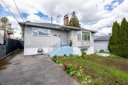 8255 18th Avenue, Burnaby, BC, Burnaby — Single Family Residence for sale
